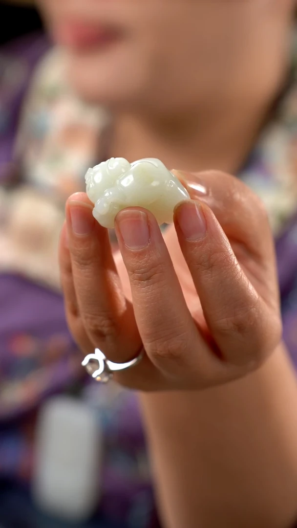 吊坠(赠链)未镶嵌和田玉铺*挂件