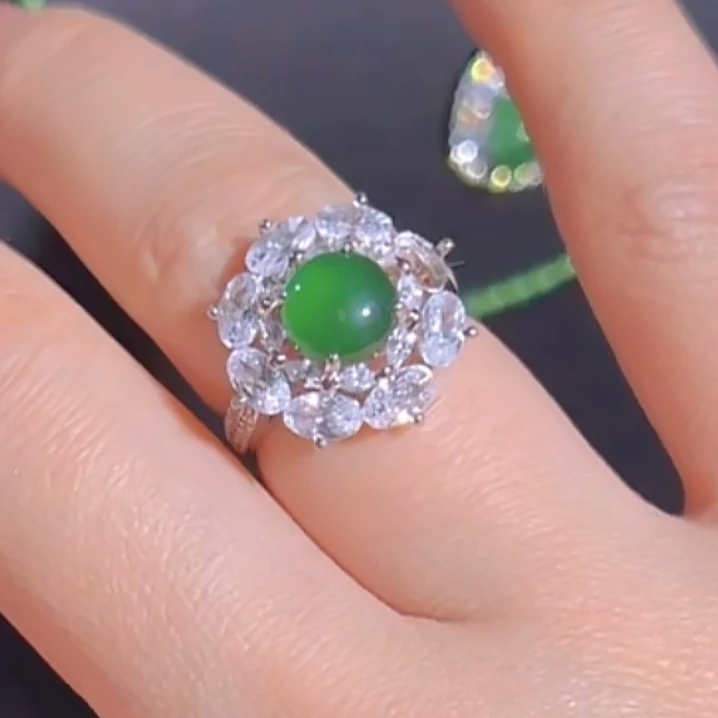 翡翠 纯天然A货翡翠戒指 太阳花