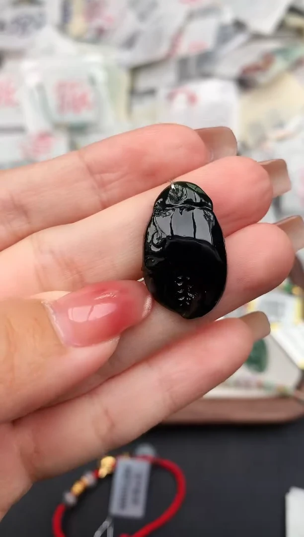 未镶嵌挂件翡翠1