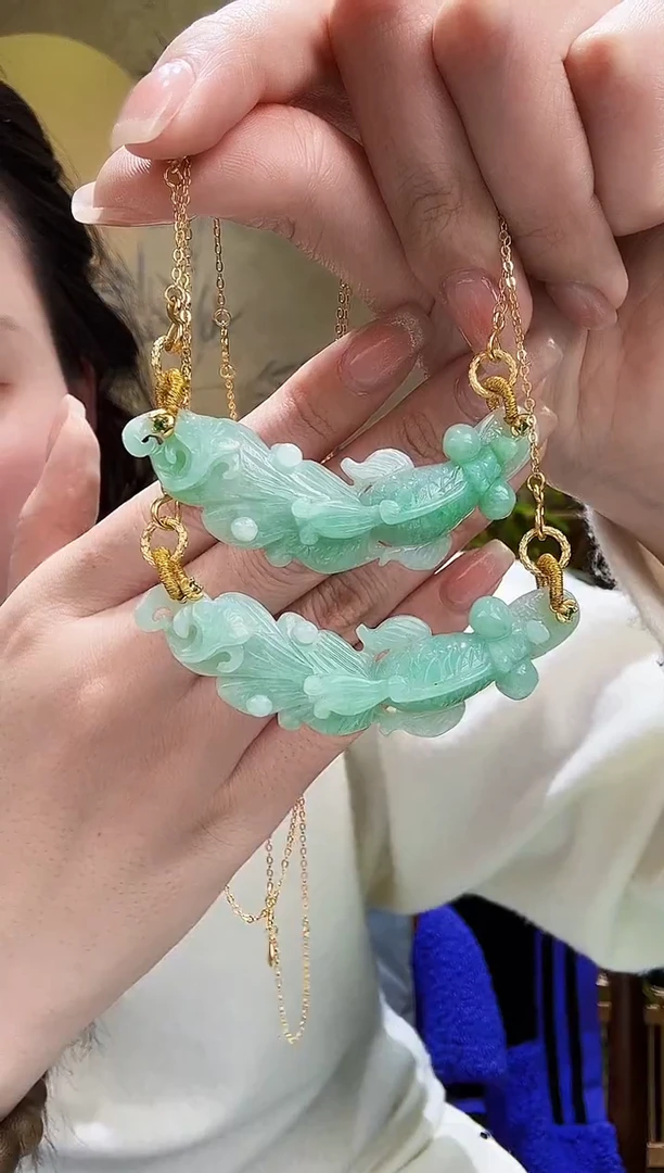 颈饰未镶嵌翡翠多样发其一个