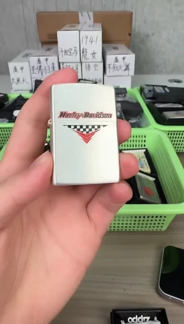 铜镀银拉丝哈雷红围巾