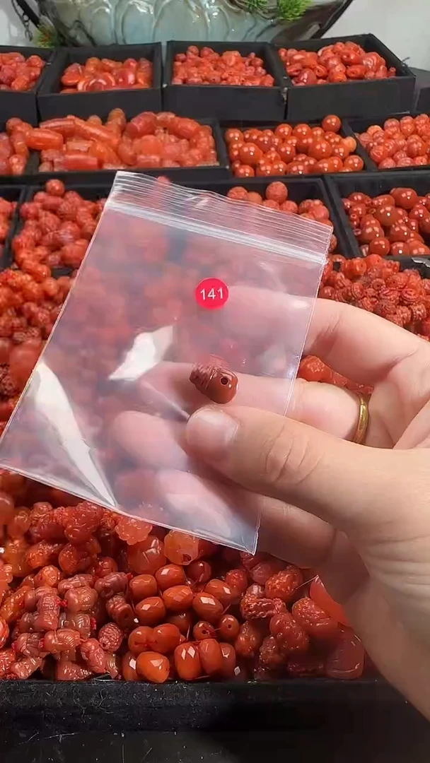 颈饰未镶嵌南红玛瑙1