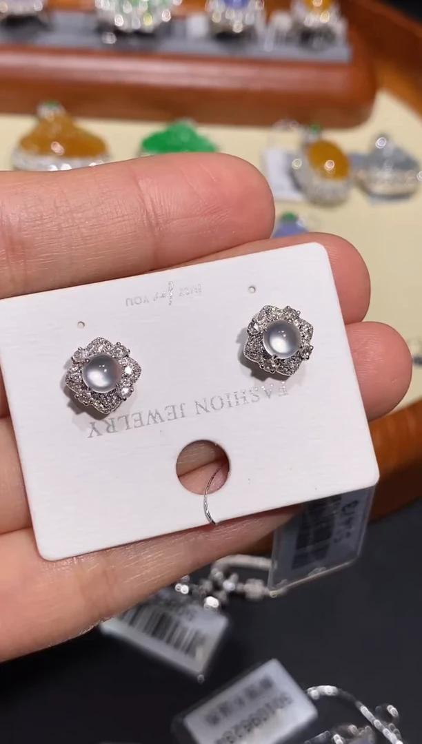 【闪购商品】翡翠耳饰18K金镶嵌耳饰