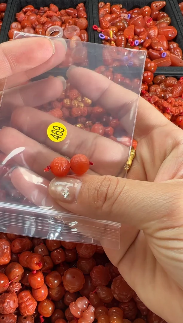 【闪购商品】南红玛瑙颈饰未镶嵌1