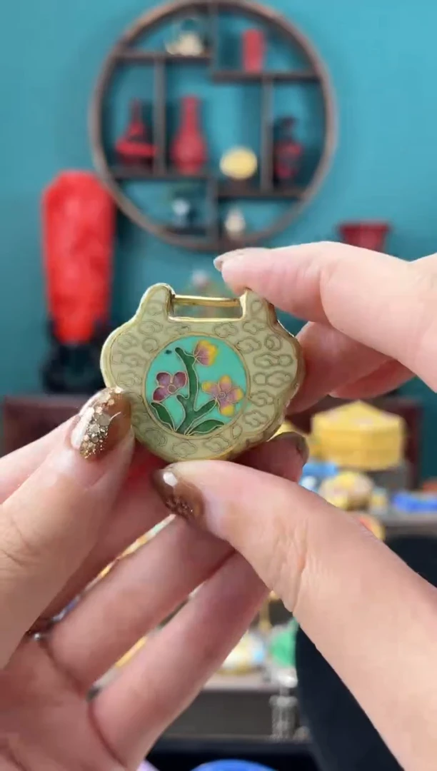 非遗手工景泰蓝如意锁