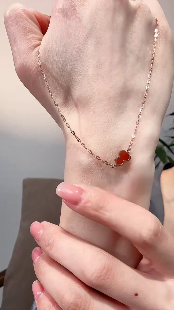 【闪购商品】玛瑙/玉髓项链18K金镶嵌18K金葫芦项链