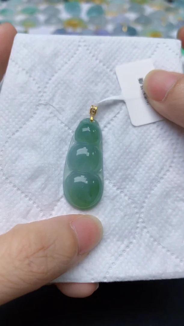 翡翠18K金镶嵌颈饰天然缅甸A货翡翠