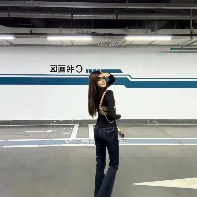 潮流轻奢女士斜挎百搭单肩休闲小众包（运费险顺丰包邮）