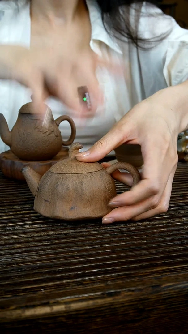 原矿老岩泥 黄泥段莲蓬壶150cc