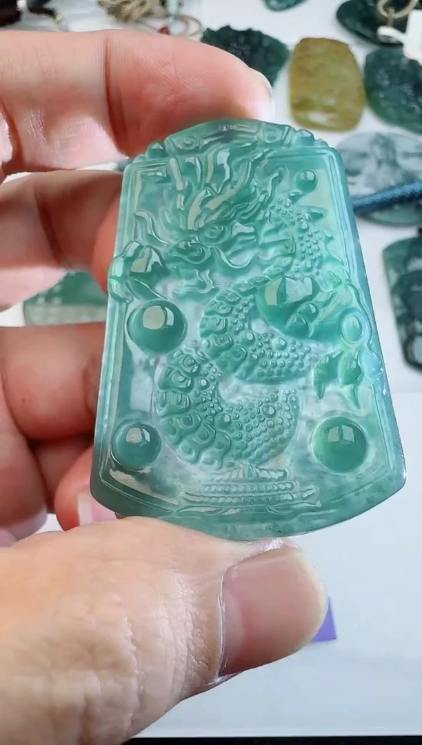 【闪购商品】翡翠吊坠(不含链)未镶嵌多样性随机发其一