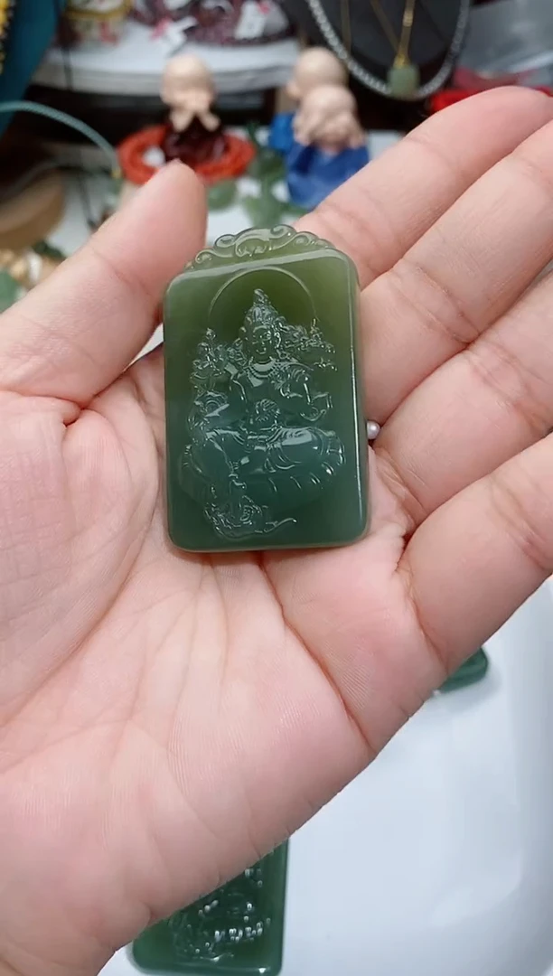 颈饰未镶嵌和田玉ಣ****?450一个pei的