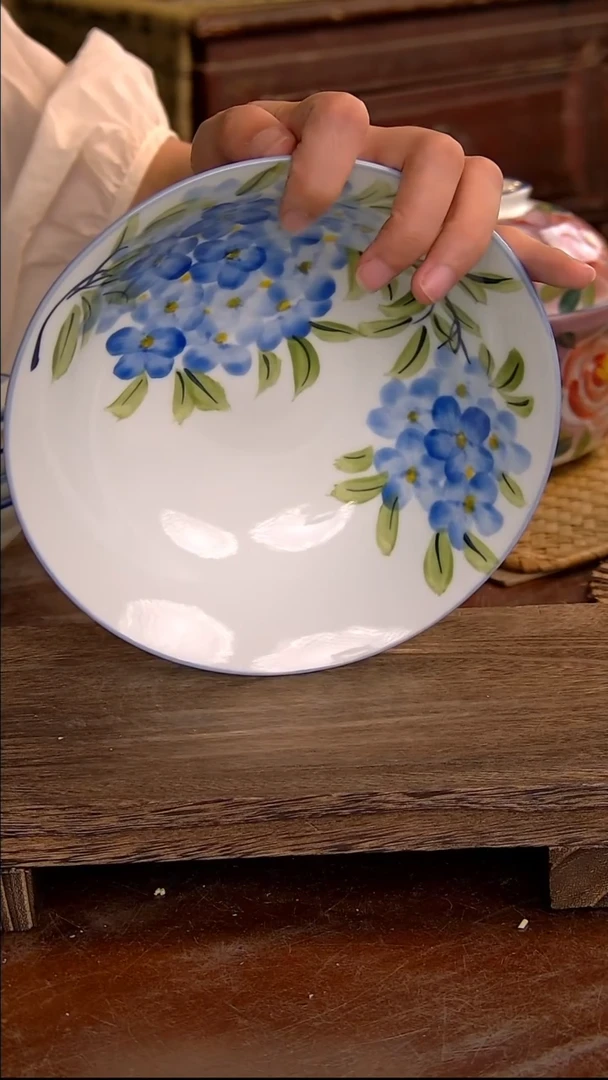 瓷片高白7英寸葫芦盘-蓝绣球