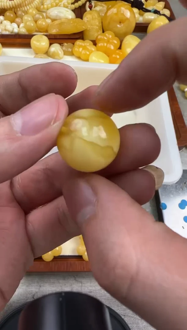 蜜蜡未镶嵌珠宝奇石微瑕
