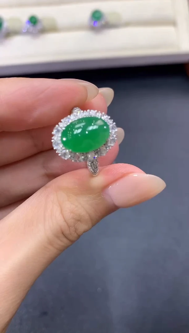 【闪购商品】翡翠戒指18K金镶嵌a284