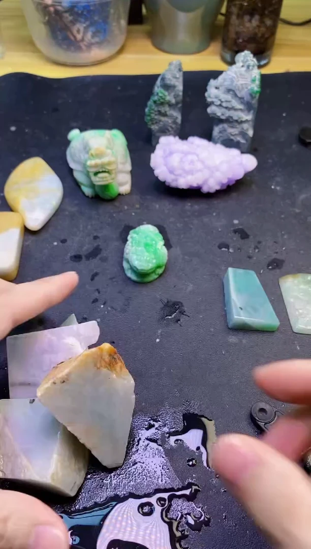 翡翠未镶嵌颈饰天然翡翠040