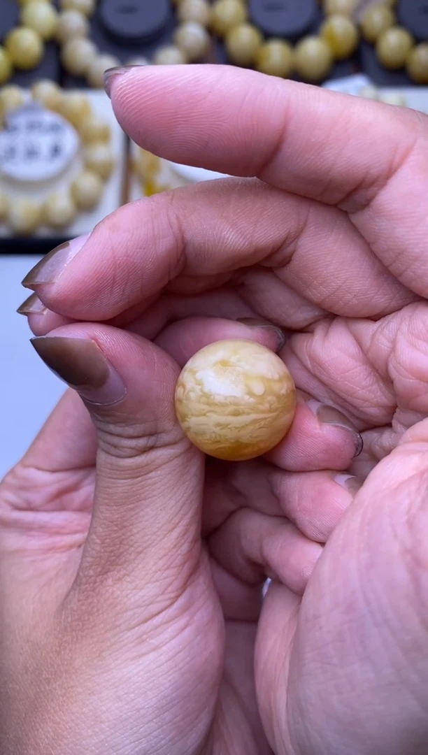 裸石琥珀未镶嵌大小姐珠宝128