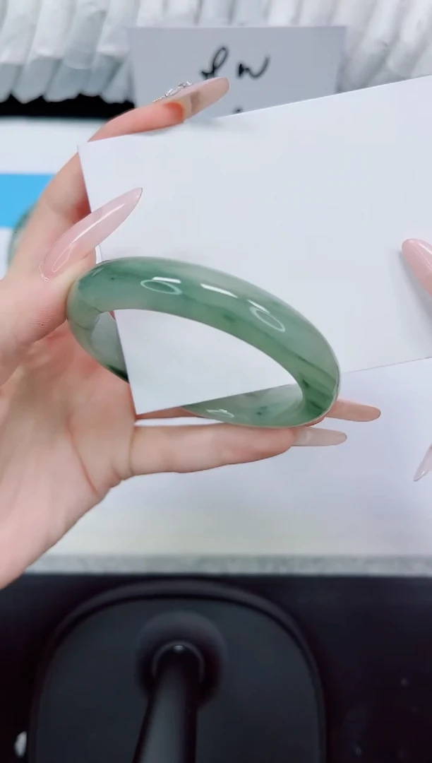 石英质玉手镯未镶嵌411