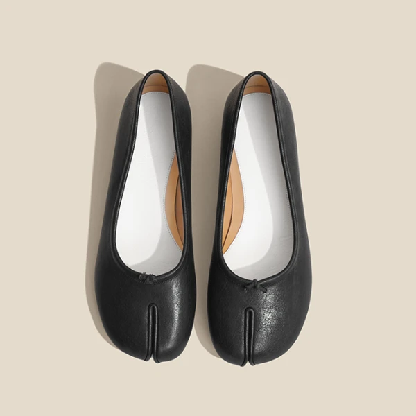 经典分趾鞋圆头平底浅口舒适女鞋时尚百搭W2210060-01