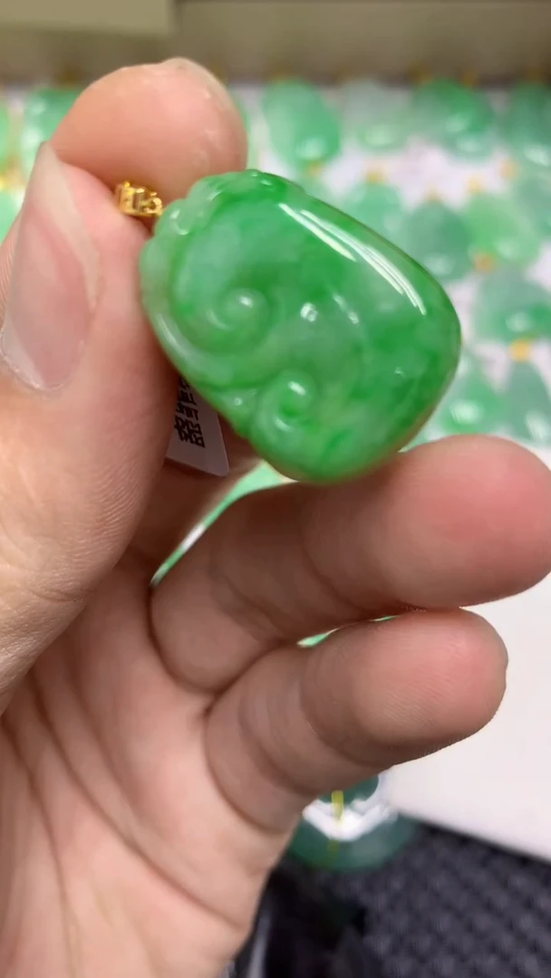 颈饰18K金镶嵌翡翠翡翠1111111