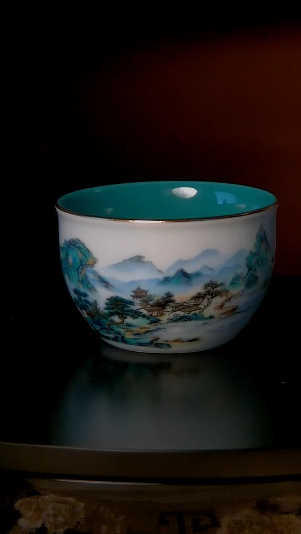 景德镇手工粉彩山水主人杯