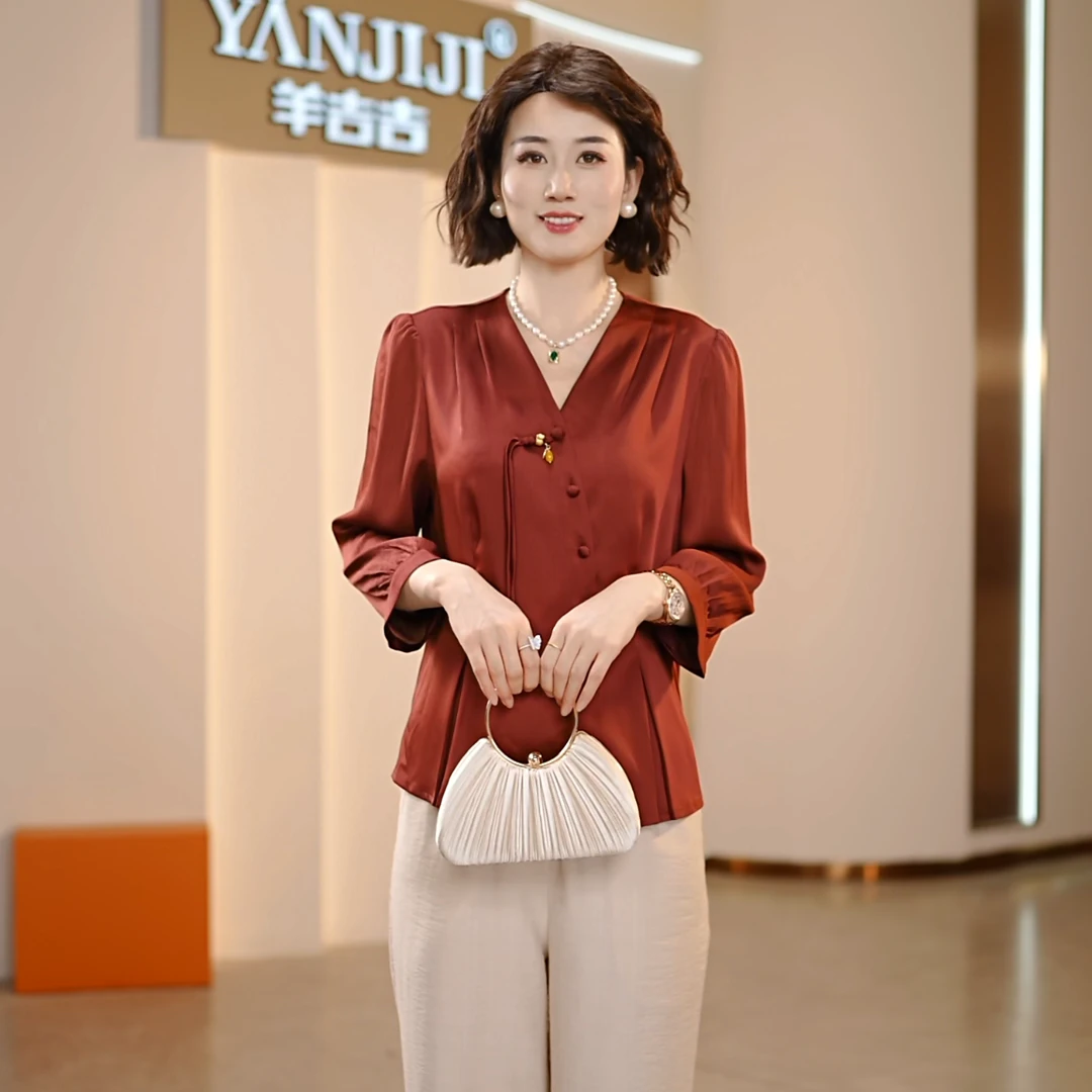 羊吉吉妈妈装2025新款春夏新款中式国风上衣中老年斜襟盘口小衫
