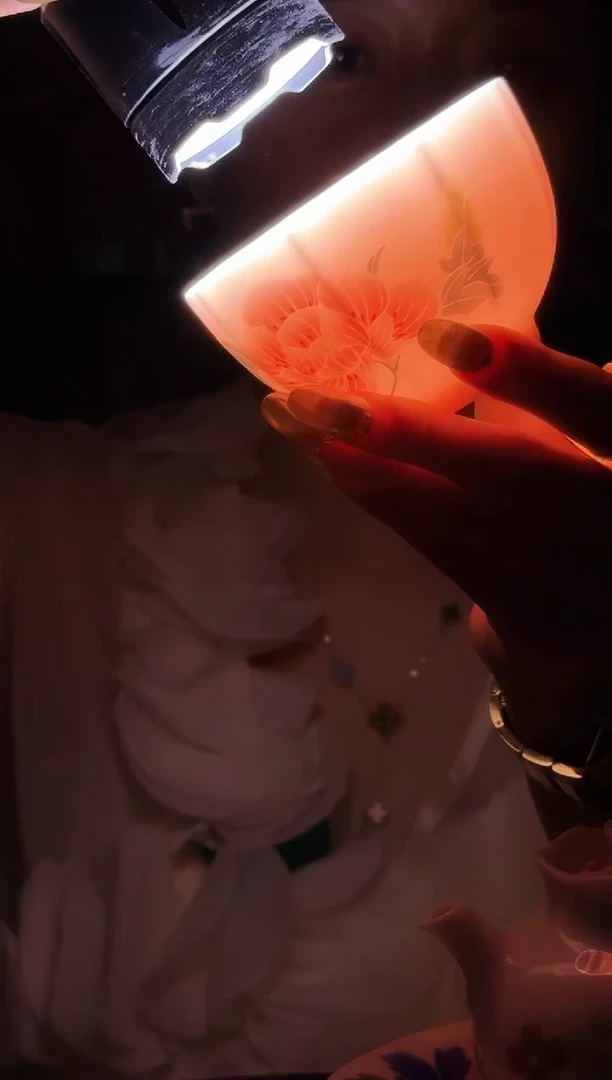 陶瓷芙蓉花八角稀吐红