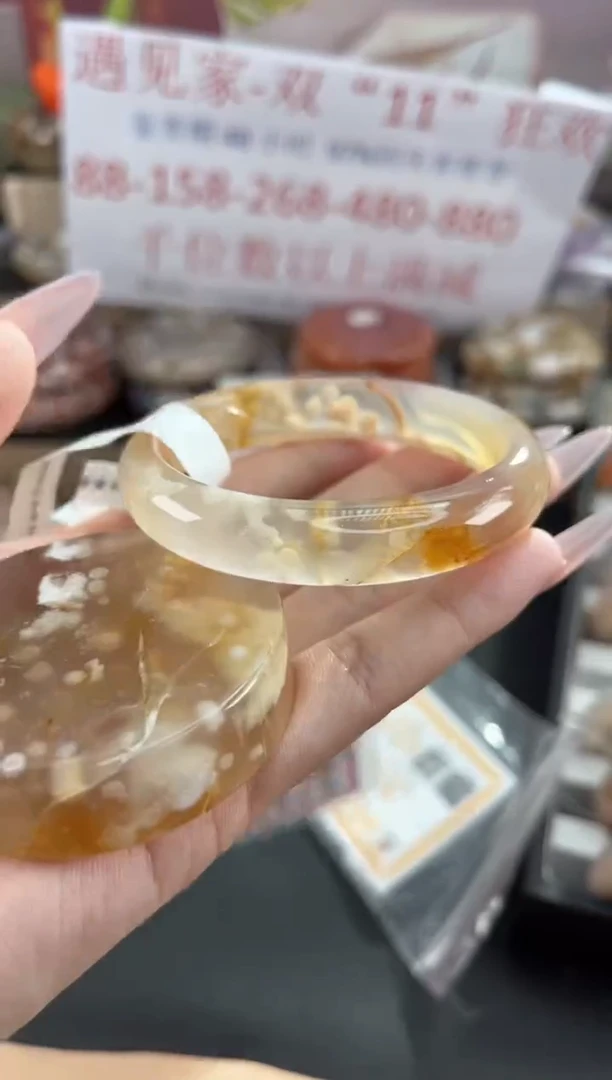 未镶嵌手镯石英质玉56