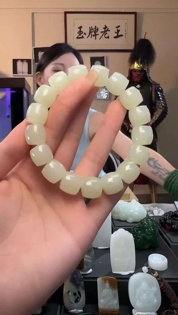 和田玉未镶嵌颈饰白玉直切手串