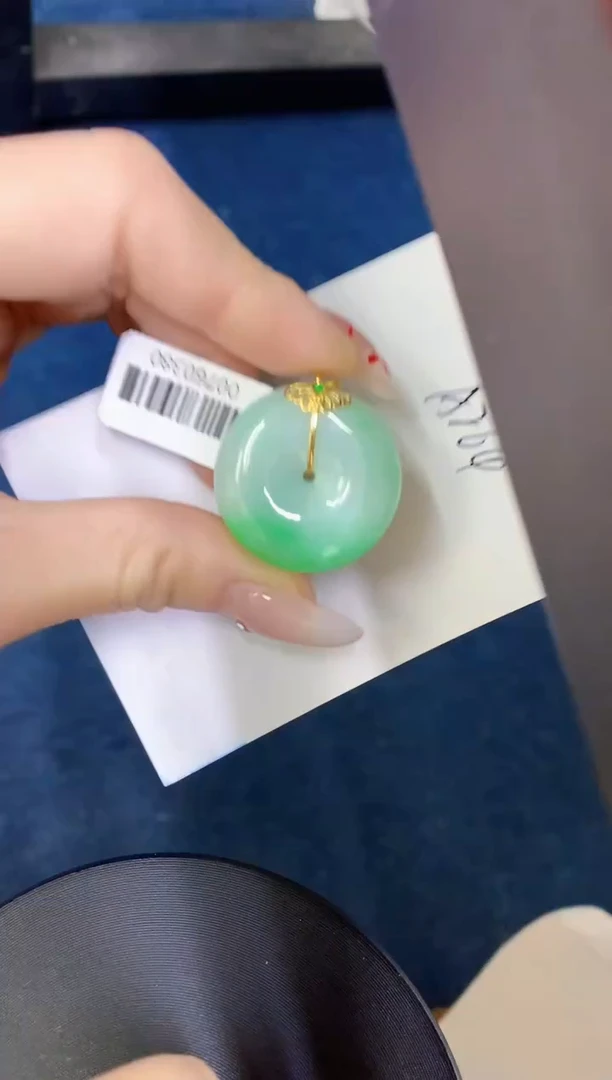 【闪购商品】翡翠颈饰18K金镶嵌00000000000