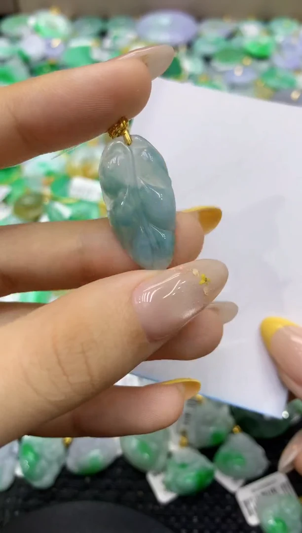 颈饰未镶嵌翡翠天然缅甸翡翠A货