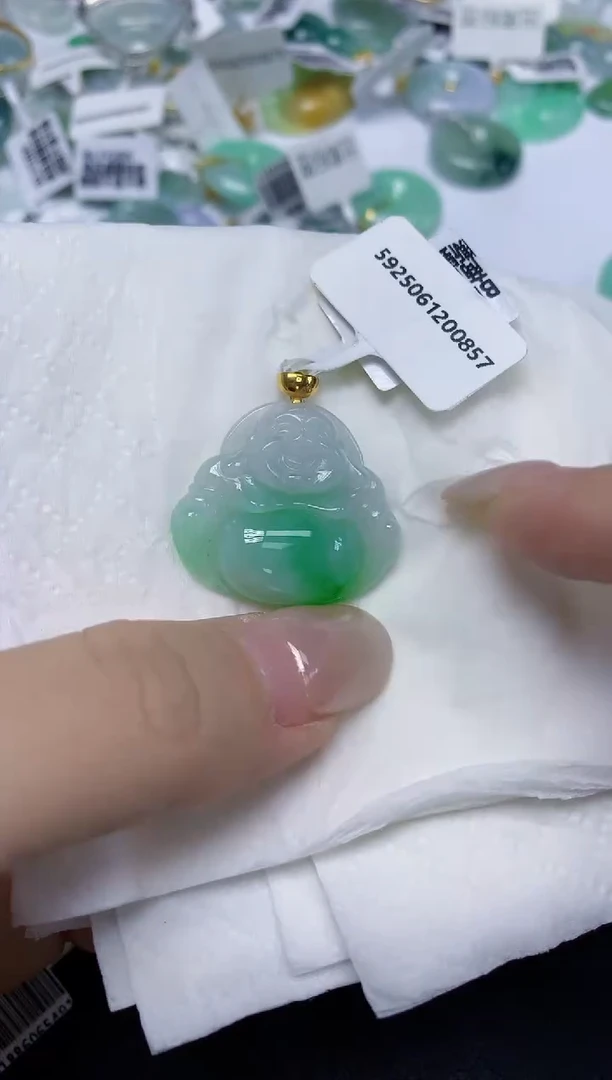 翡翠18K金镶嵌颈饰天然缅甸翡翠A货