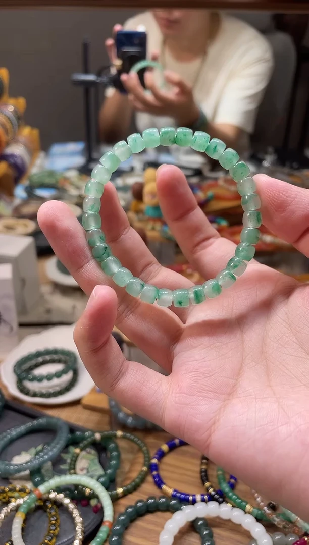 未镶嵌手串石英质玉（非洲翠）7mm直切非洲翠手串