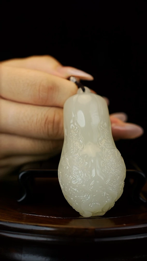 玉【百财】天然玉石白菜手把件