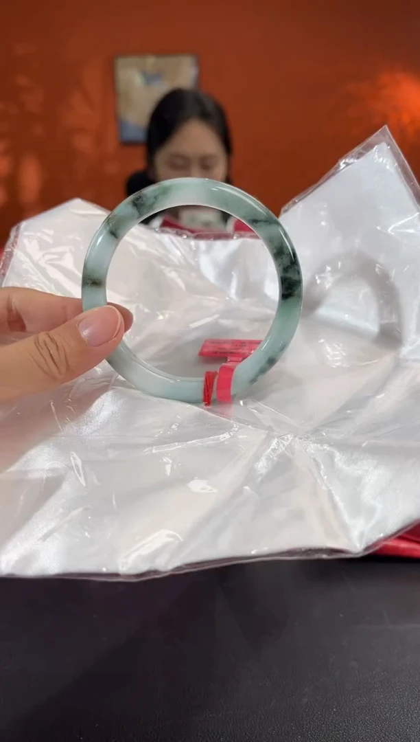 未镶嵌手镯翡翠3    59.5