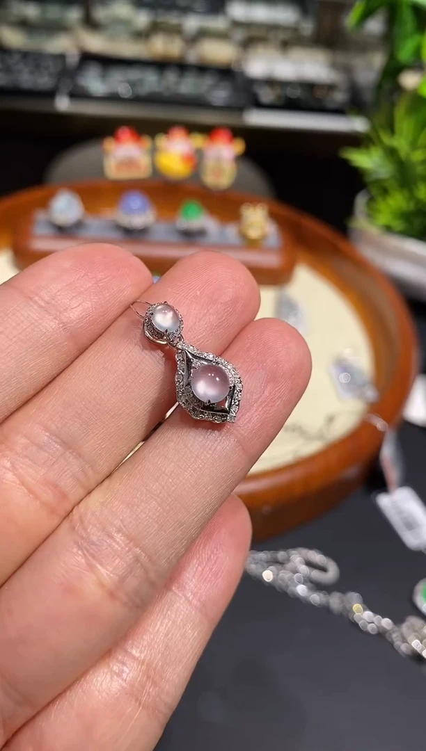 【闪购商品】翡翠颈饰18K金镶嵌吊坠