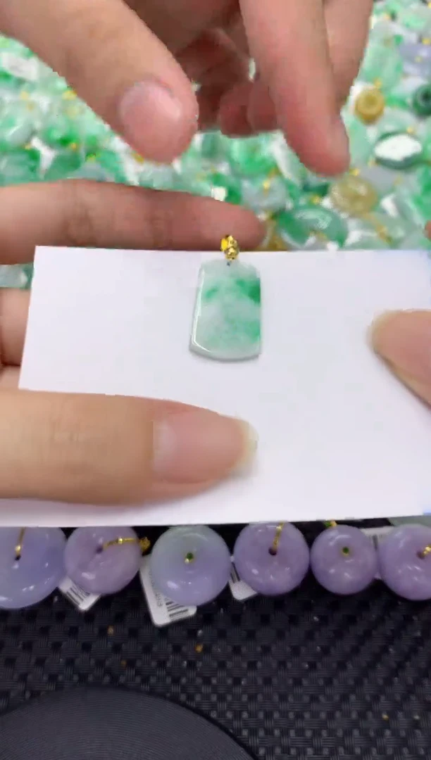 翡翠未镶嵌颈饰天然缅甸翡翠A货