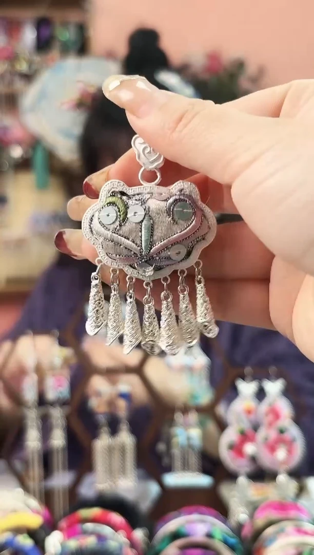 艺枝独绣手工饰品168