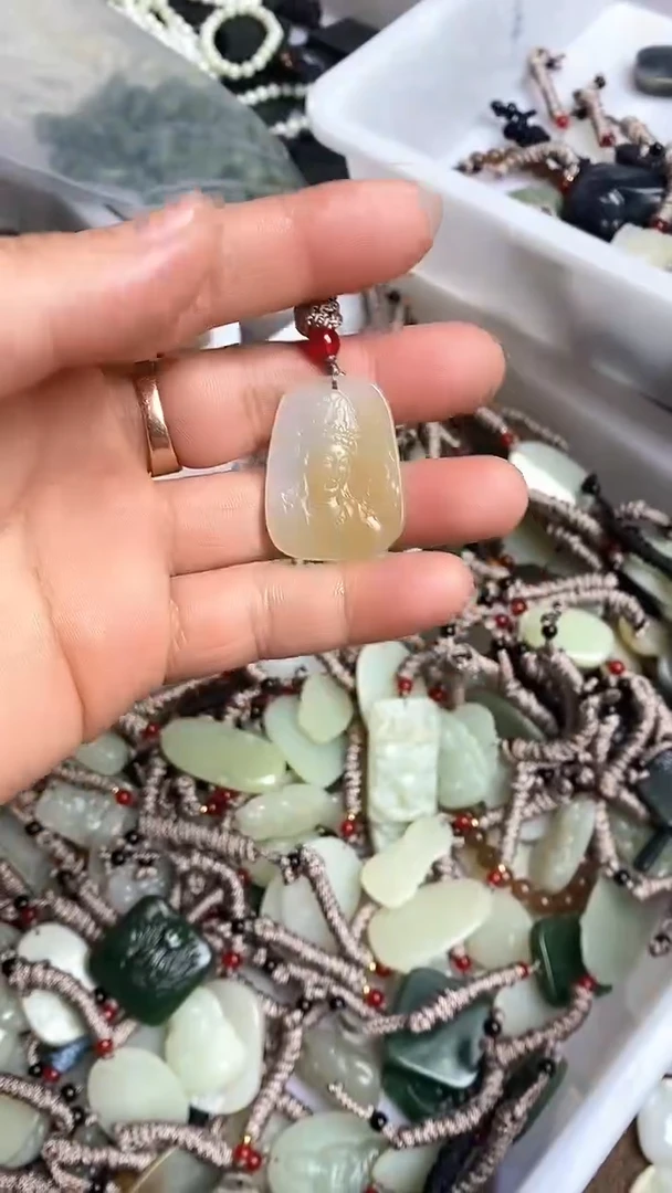 吊坠(不含链)未镶嵌和田玉1