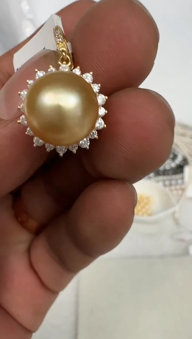 颈饰银S925镶嵌海水珍珠吊坠