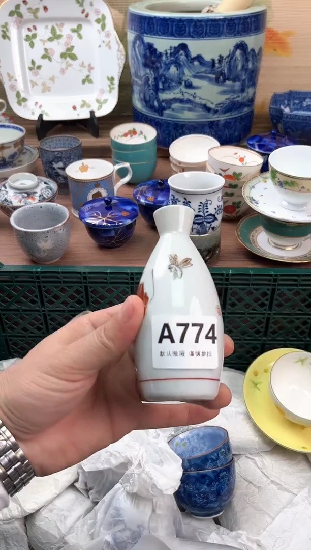 瓷片你***谁774