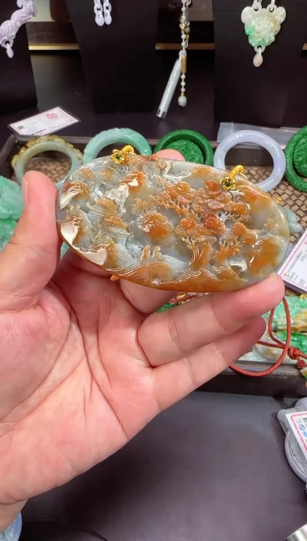 【闪购商品】翡翠颈饰未镶嵌牌子