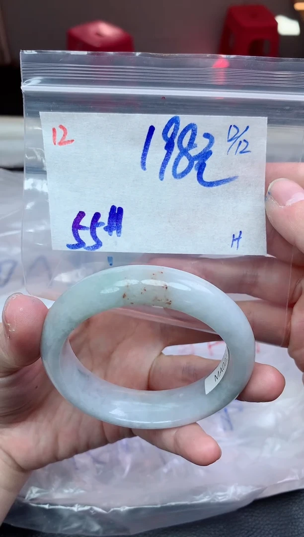 未镶嵌定制翡翠11毛货需精细抛光手镯拍一发一