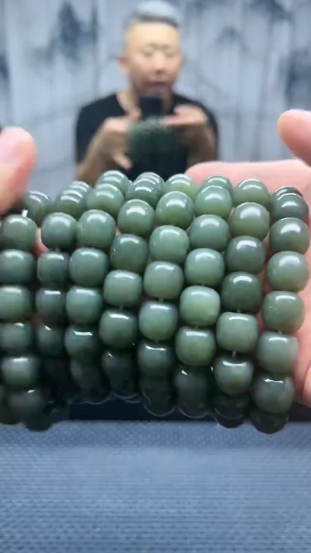 手串未镶嵌和田玉且末天空蓝老型卡14纯天然拍一发一