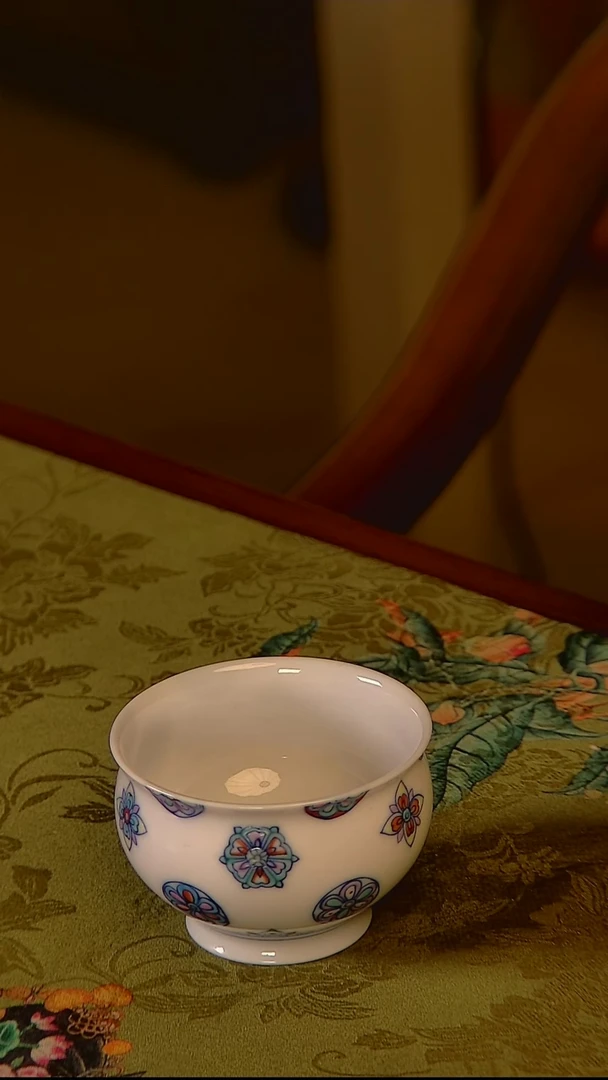 杯手工手绘杯杯很美丽