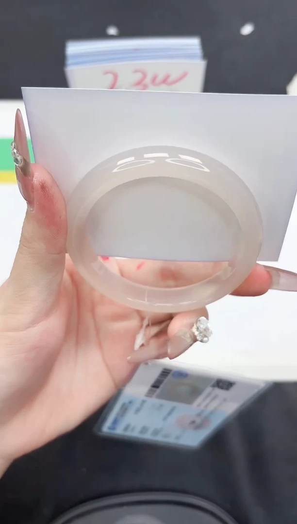 【闪购商品】石英质玉手镯未镶嵌335-56