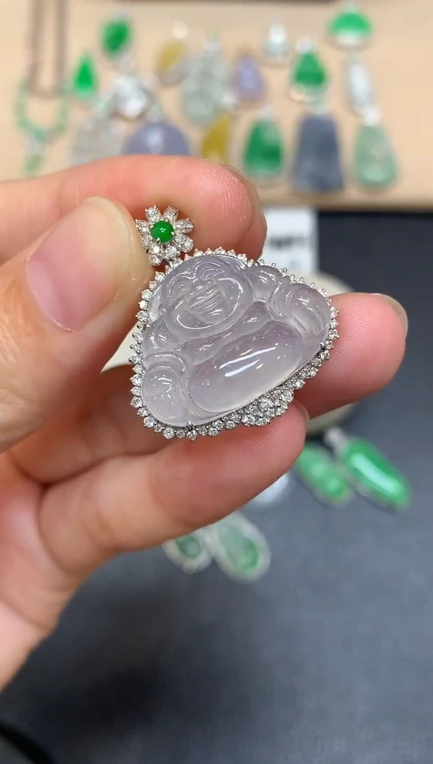 颈饰18K金镶嵌翡翠佛公【无服务费