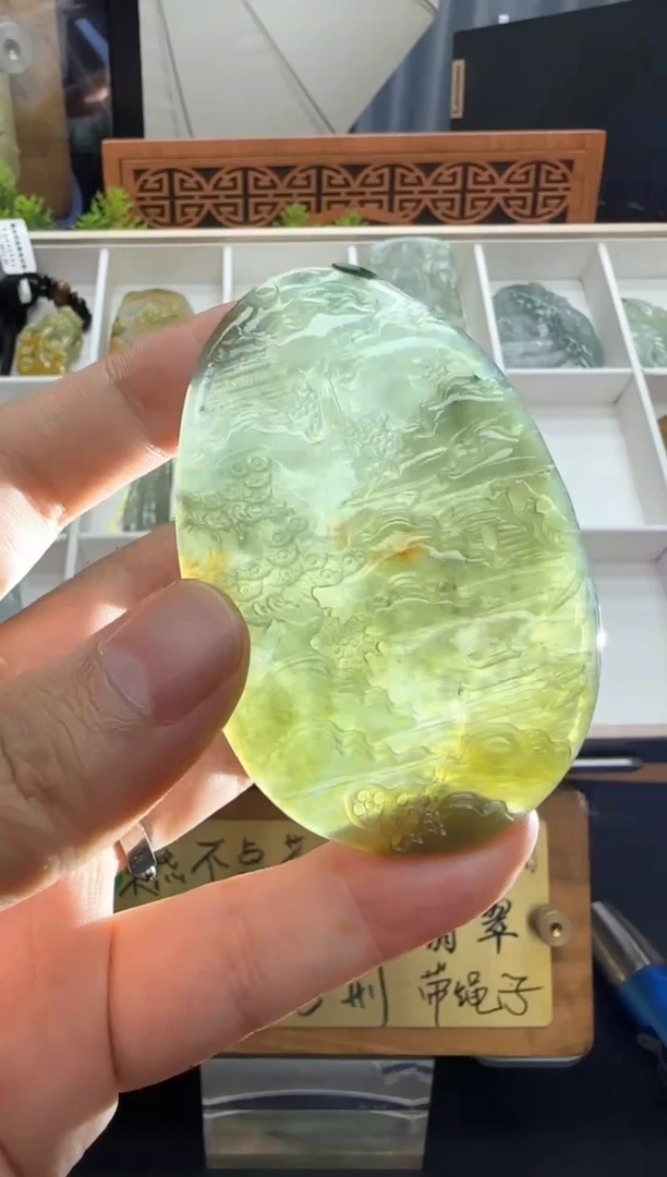 翡翠挂件未镶嵌A货翡翠多样性孤品