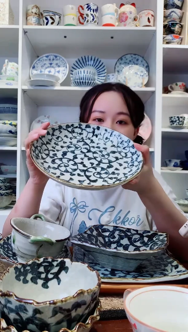 陶瓷章鱼唐草大号圆盘