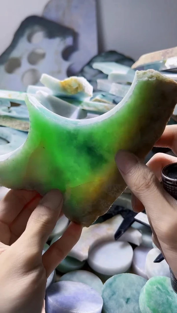 翡翠裸石缅甸翡翠A货陈84