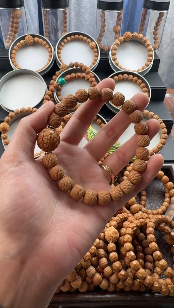 手串猴头核桃苍雕送单颗雕刻瑕疵